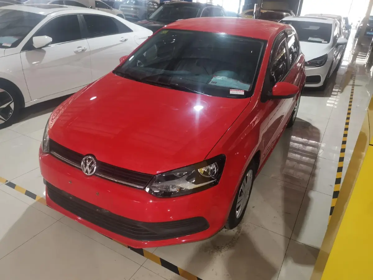 2016 Volkswagen Polo 1.4L 90HP L4 6AT