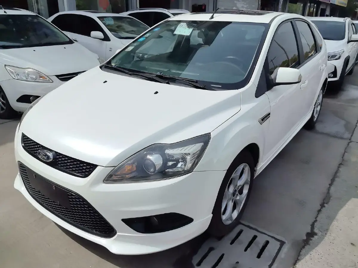 2014 Ford Focus 1.8L 124HP L4 4AT
