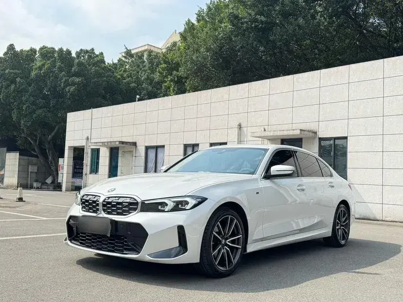 2024 BMW 3 Series 2.0T 184HP L4 8AT