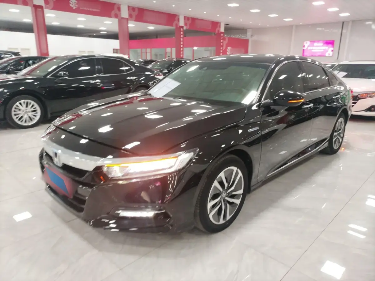 2018 Honda Accord 2.0L 146HP L4 E-CVT Hybrid