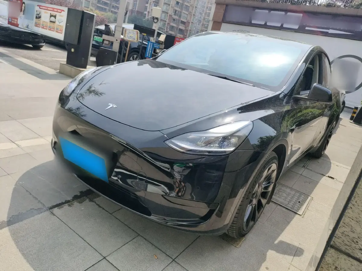 2022 Tesla Model Y BEV 60KWH