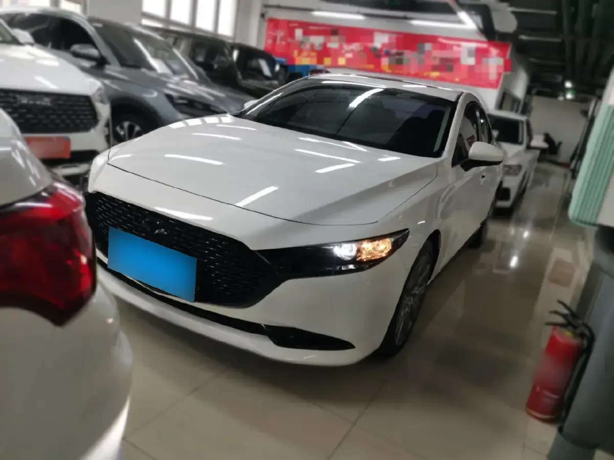 2021 Mazda 3 Axela 2.0L 158HP L4 6AT
