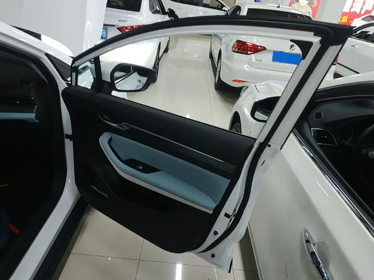 2022 Geely Emgrand S 1.4T 141HP L4 CVT,autocango,china used car exporter,china ev exporter,chinese used car exporter,chinese used ev exporter