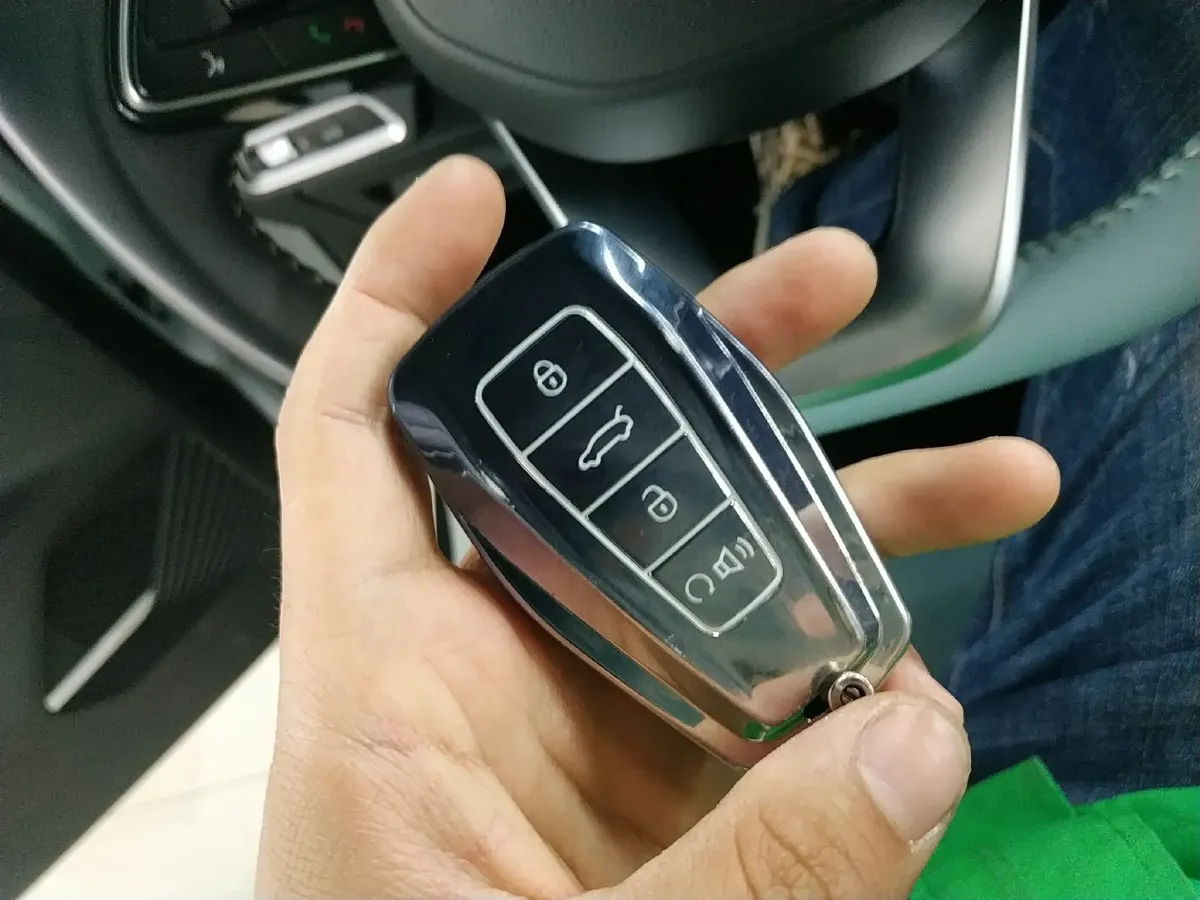 2022 Geely Emgrand S 1.4T 141HP L4 CVT,autocango,china used car exporter,china ev exporter,chinese used car exporter,chinese used ev exporter