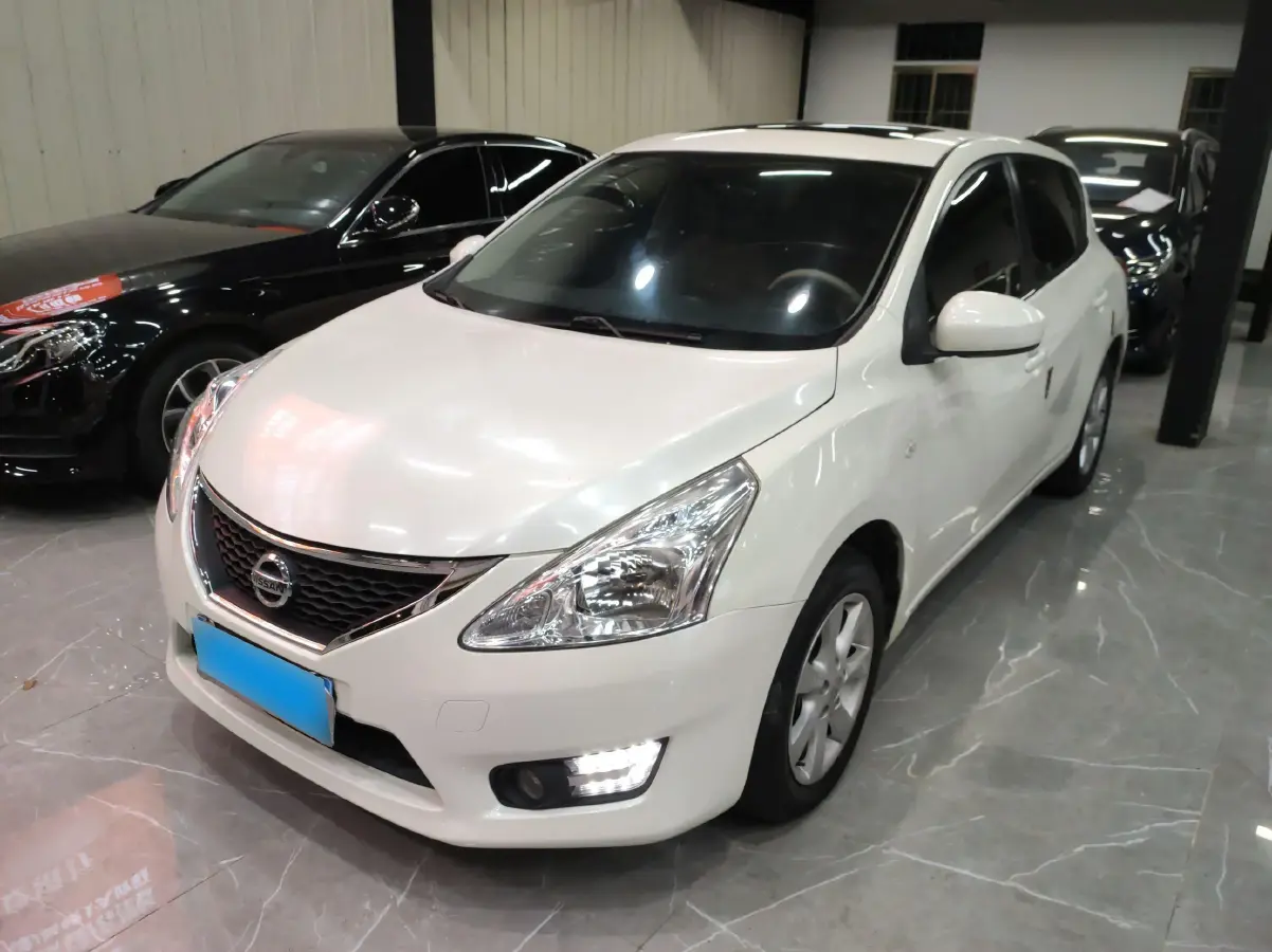 2014 Nissan Tiida 1.6L 126HP L4 CVT