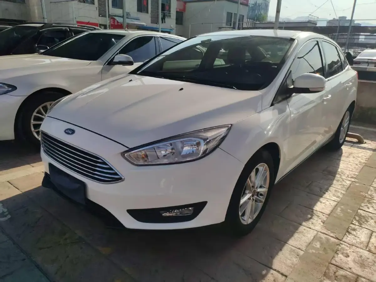 2018 Ford Focus 1.6L 125HP L4 6DCT