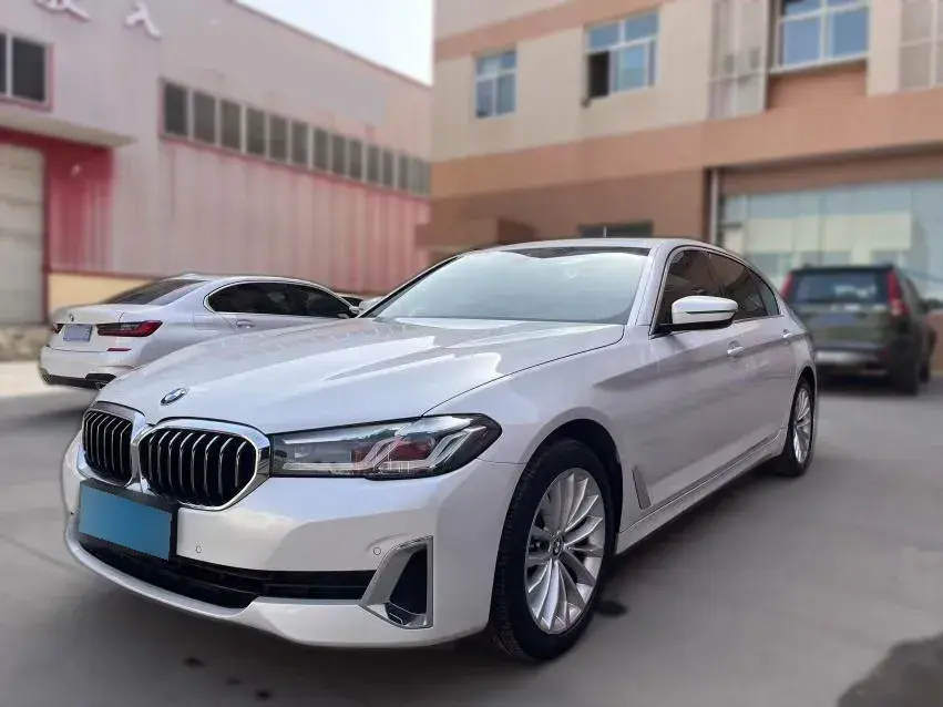 2021 BMW 5 Series 2.0T 184HP L4 8AT