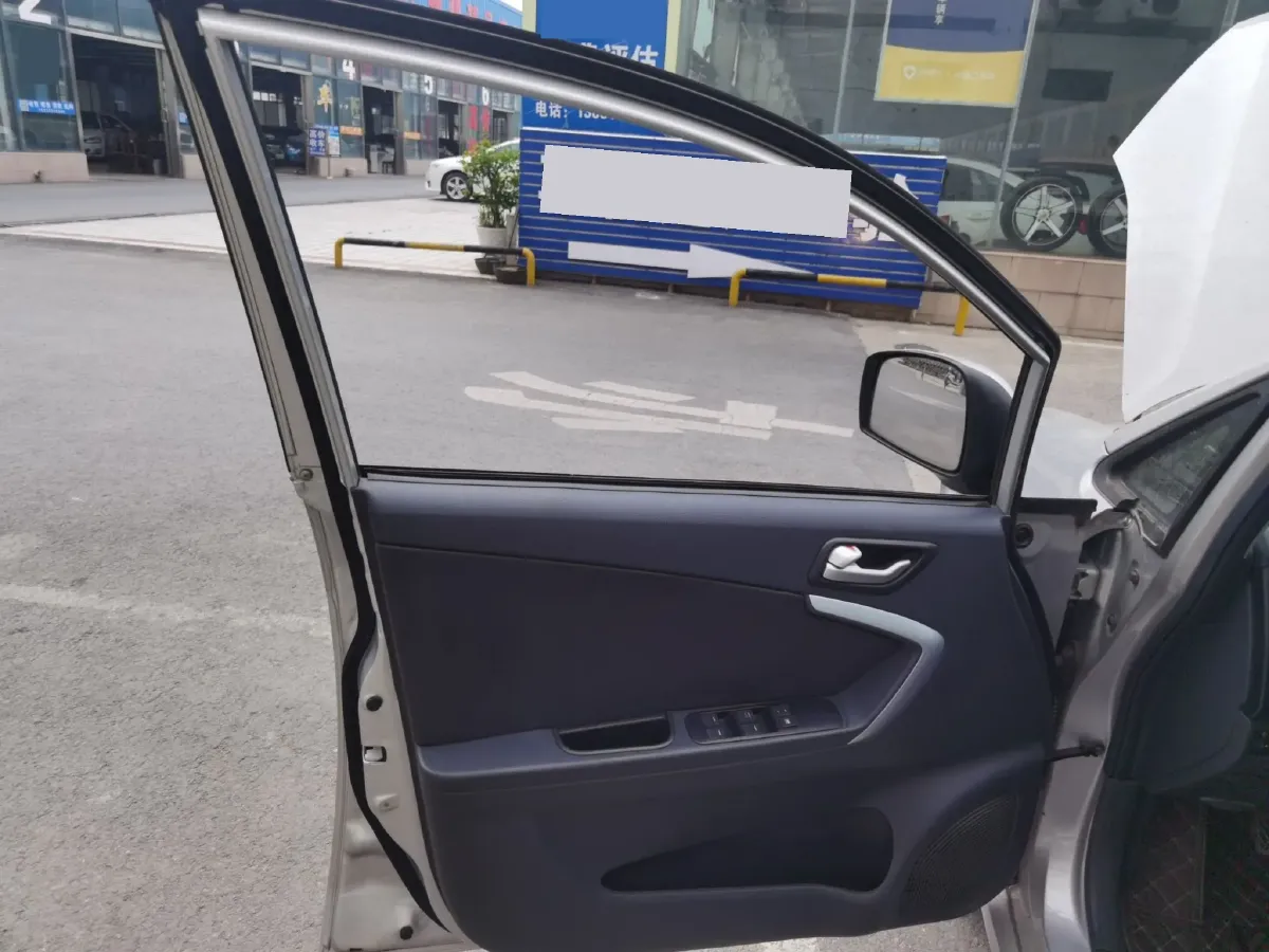 2015 Suzuki Liana A6 1.4L 101HP L4 5MT,autocango,china used car exporter,china ev exporter,chinese used car exporter,chinese used ev exporter