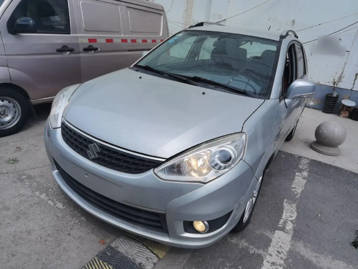 2015 Suzuki Liana A6 1.4L 101HP L4 5MT