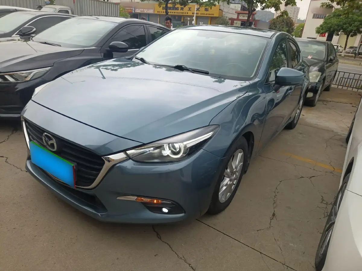 2017 Mazda 3 Axela 1.5L 117HP L4 6AT