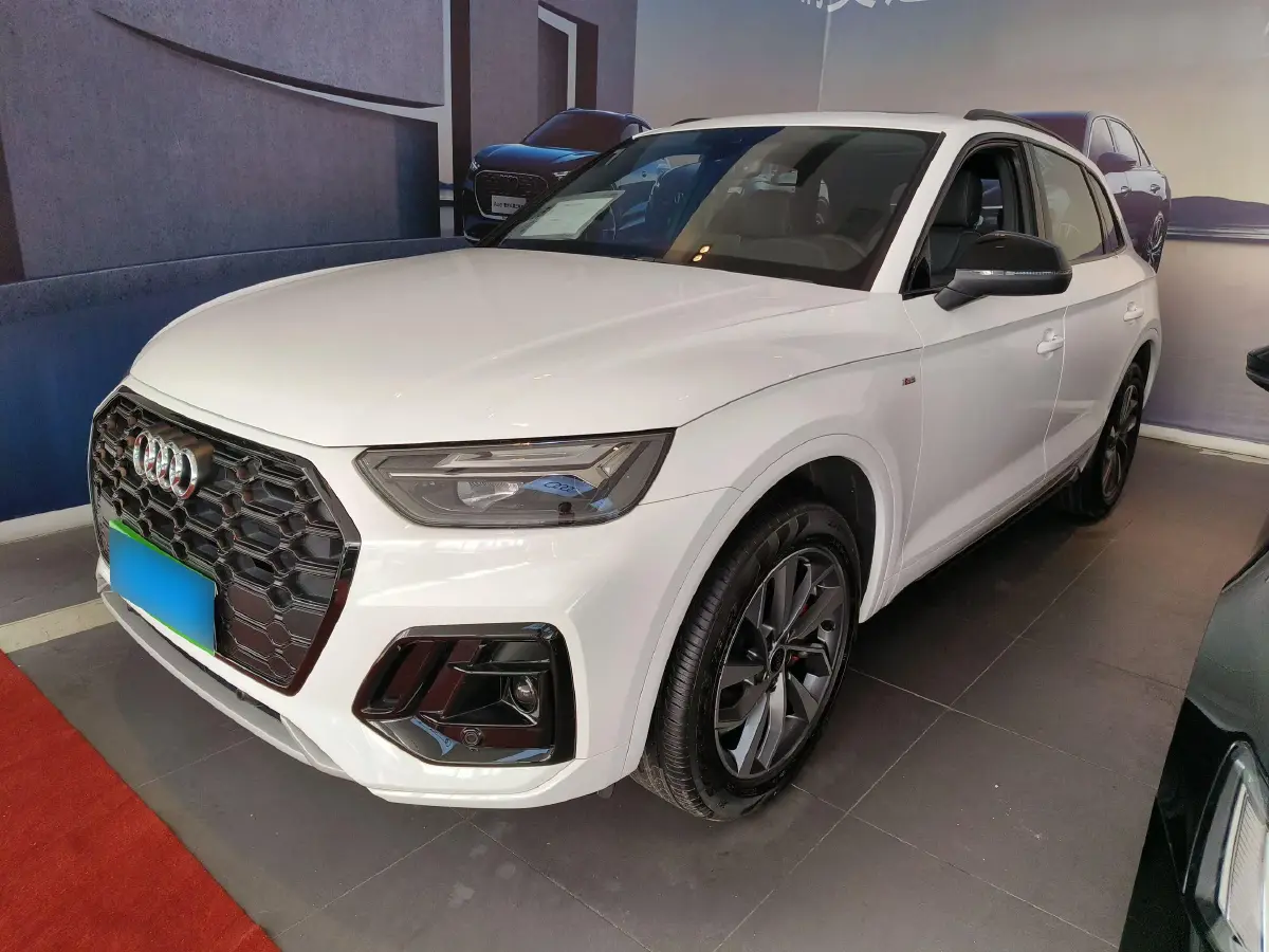 2024 Audi Q5L 2.0T 190HP L4 7DCT