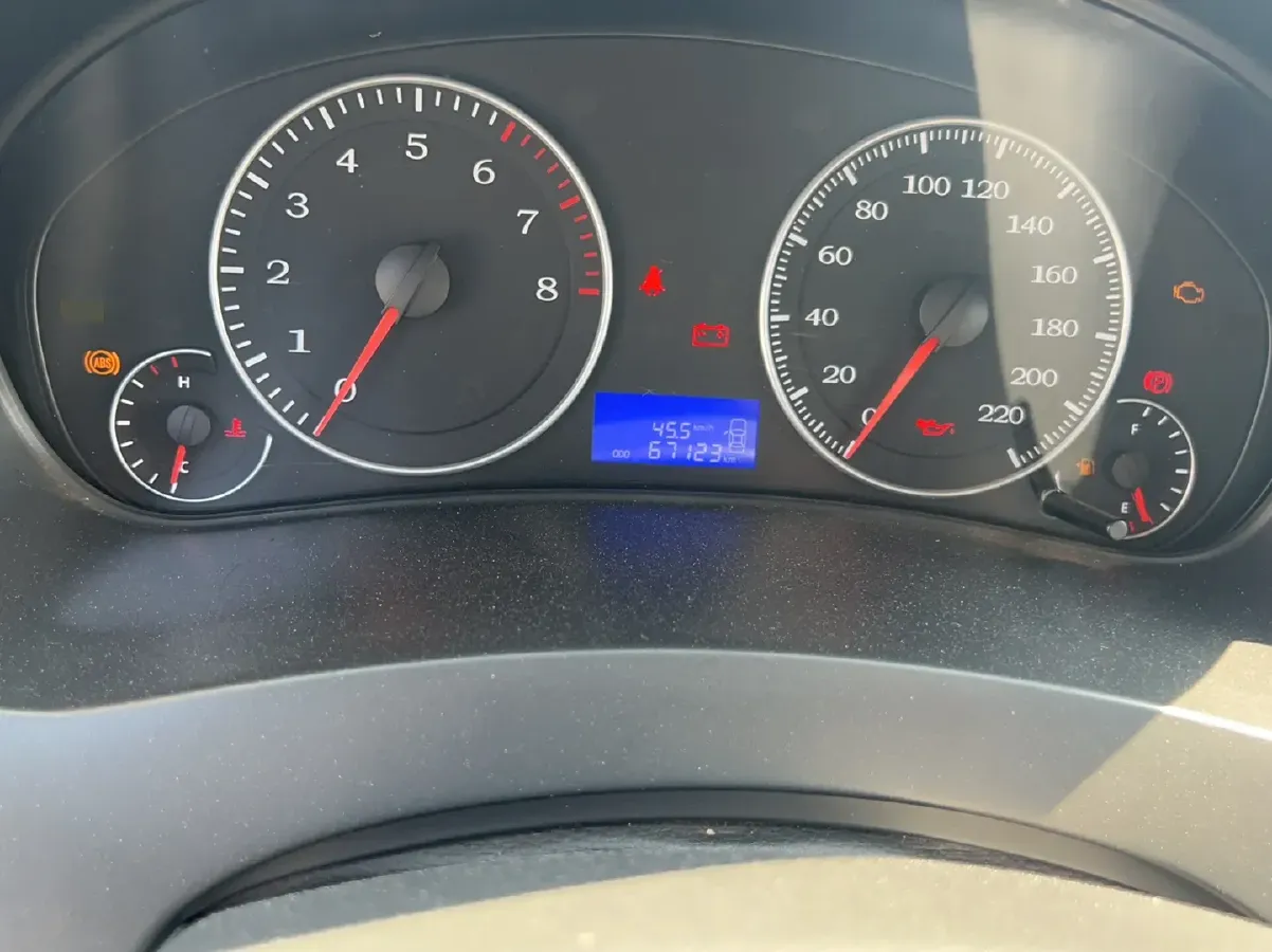 2016 Geely KingKong 1.5L 102HP L4 5MT,autocango,china used car exporter,china ev exporter,chinese used car exporter,chinese used ev exporter