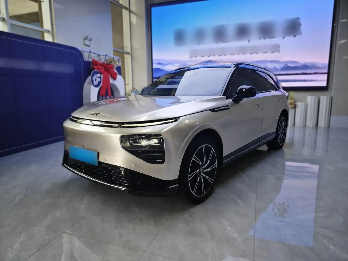 2022 Xpeng G9 BEV 98KWH