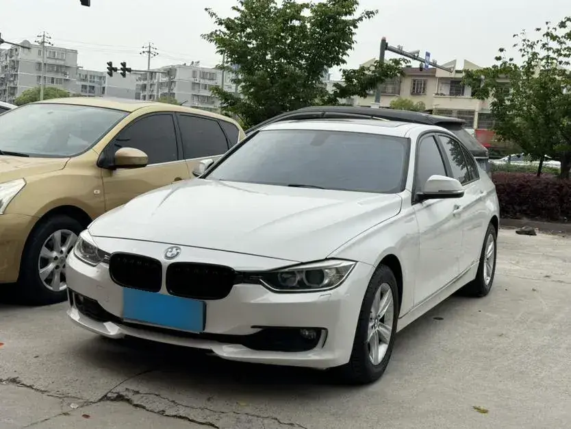 2013 BMW 3 Series 2.0T 184HP L4 8AT