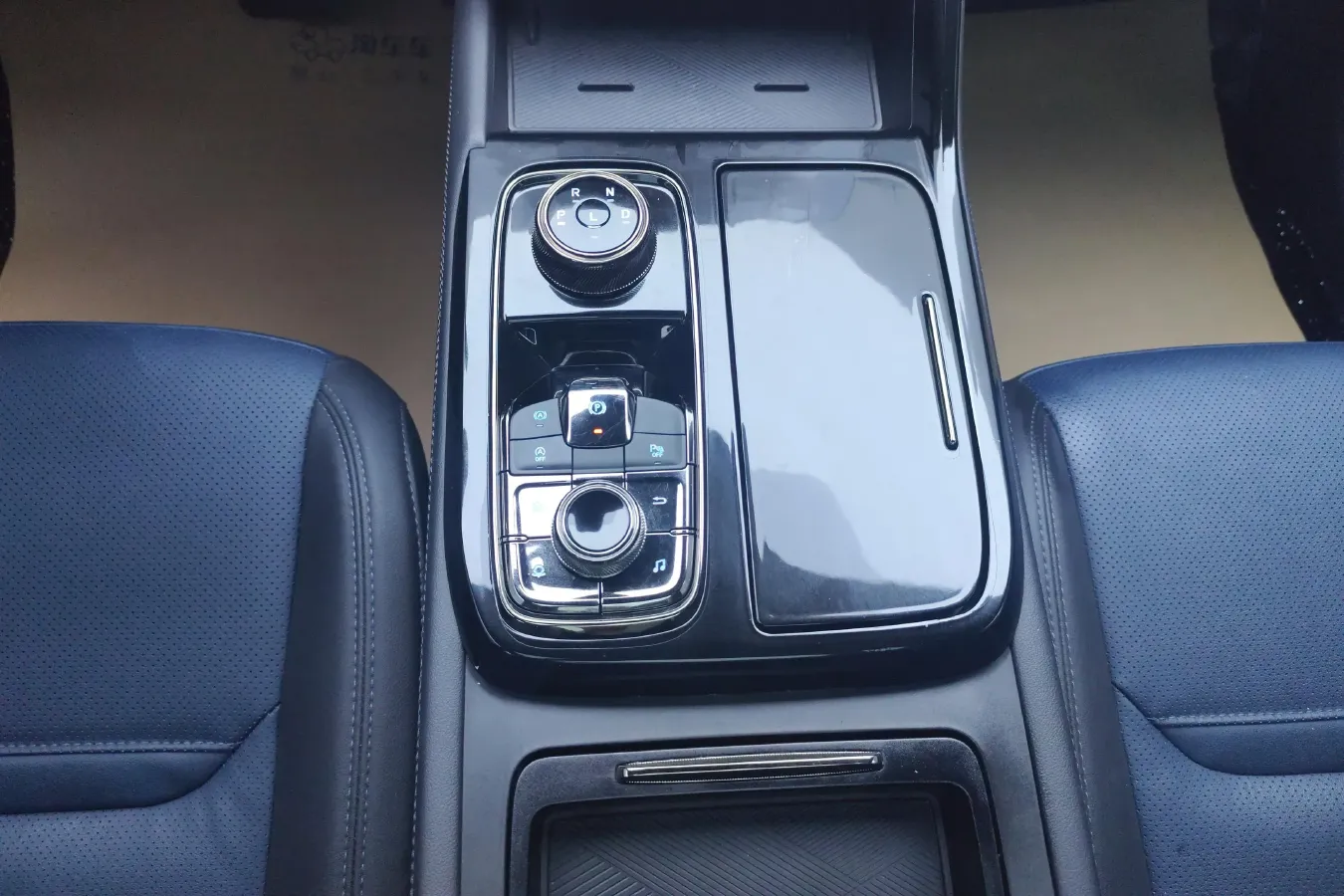 2023 Ford Equator Sport 1.5T 170HP L4 7DCT,autocango,china used car exporter,china ev exporter,chinese used car exporter,chinese used ev exporter