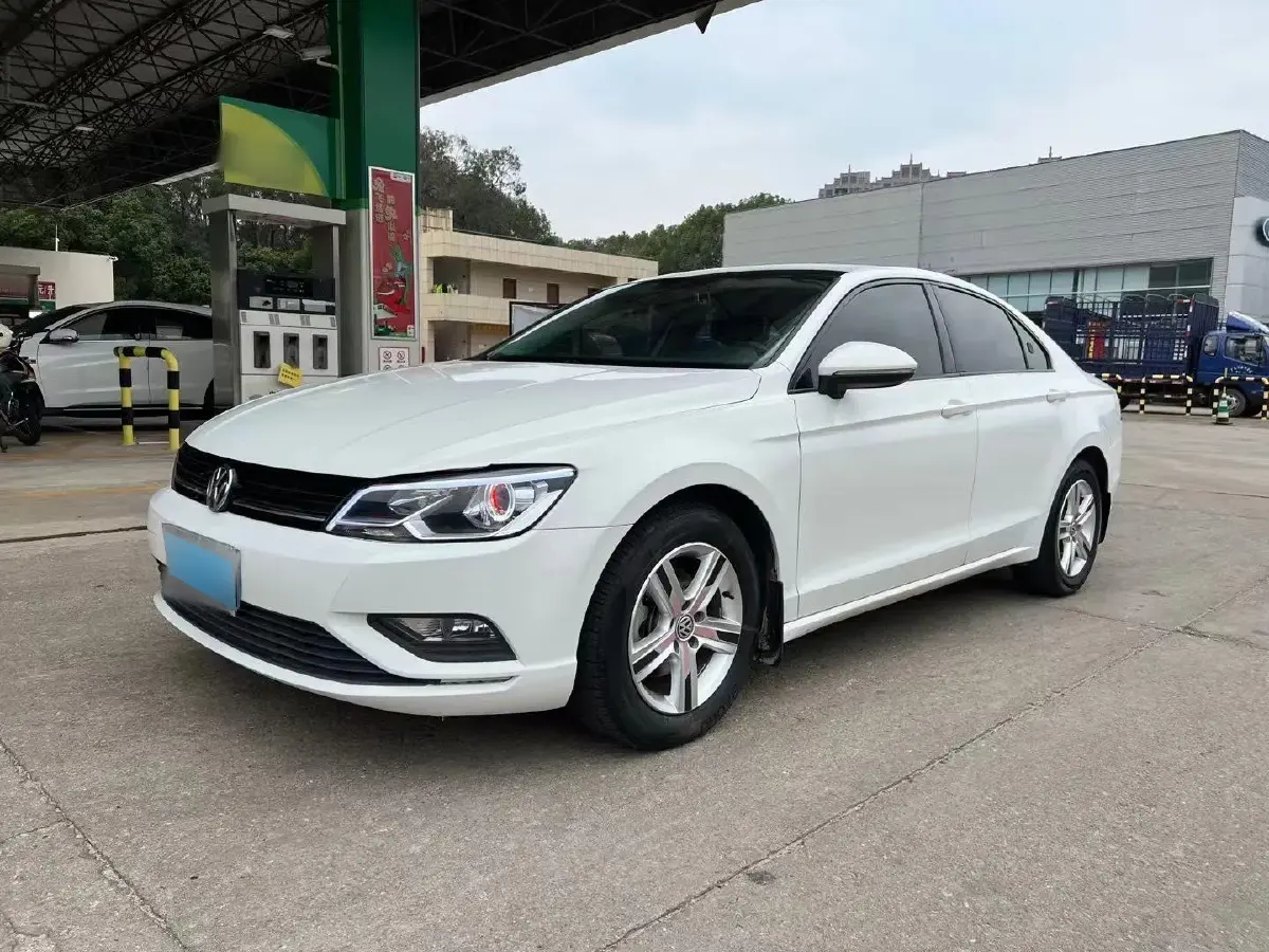 2017 Volkswagen Lamando 1.4T 131HP L4 7DCT