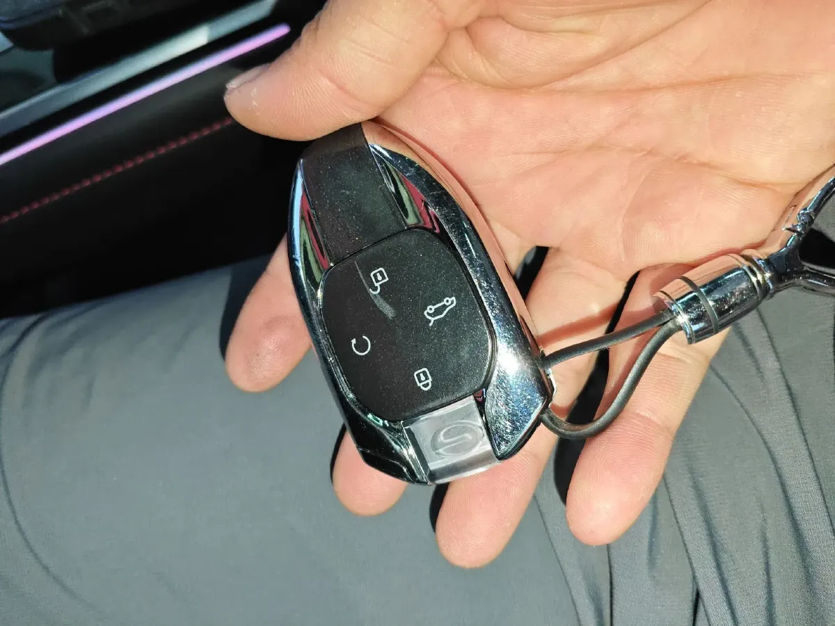 2022 GAC Trumpchi Emkoo 1.5T 177HP L4 7DCT,autocango,china used car exporter,china ev exporter,chinese used car exporter,chinese used ev exporter