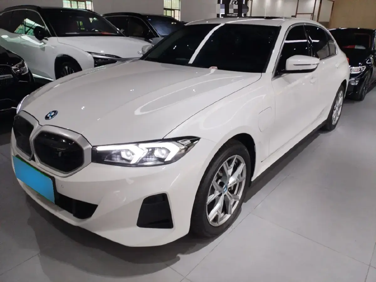 2024 BMW i3 BEV 70KWH