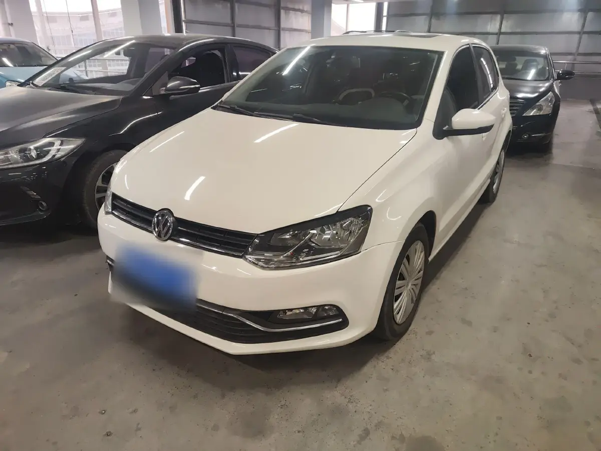 2016 Volkswagen Polo 1.6L 110HP L4 6AT