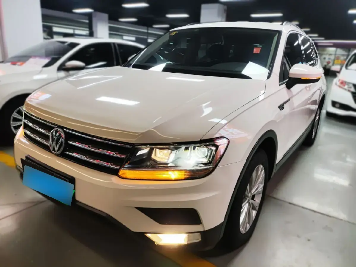 2017 Volkswagen Tiguan L 1.8T 180HP L4 7DCT