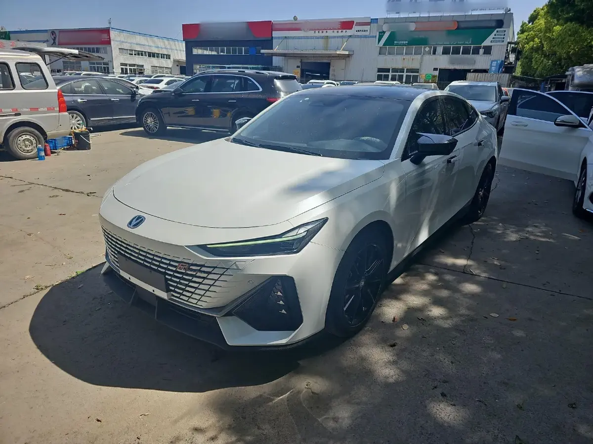 2023 ChangAn UNI-V 1.5T 188HP L4 7DCT