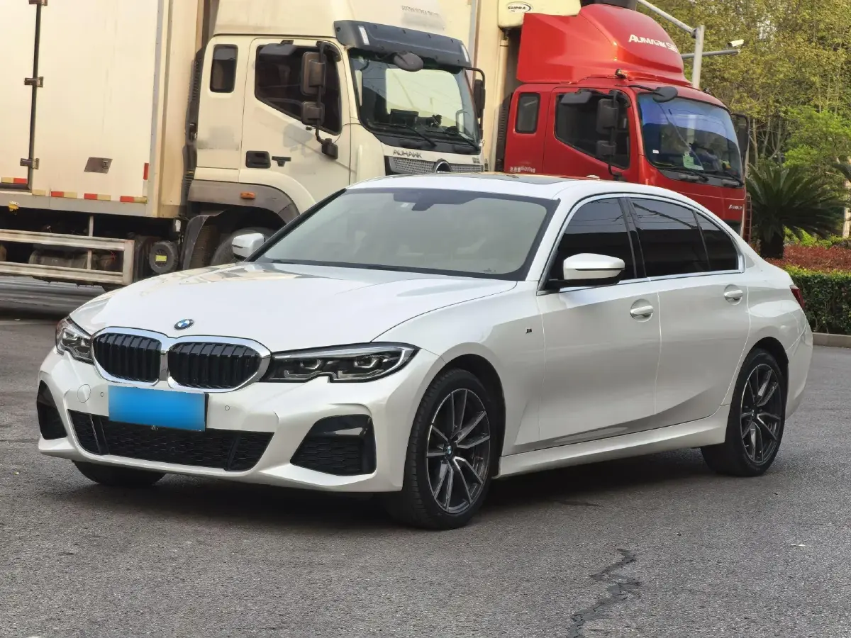 2022 BMW 3 Series 2.0T 156HP L4 8AT