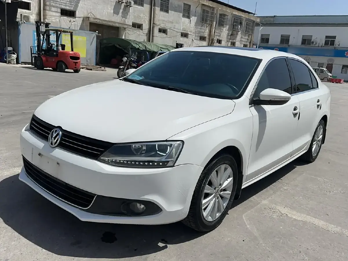 2014 Volkswagen Sagitar 1.6L 105HP L4 6AT