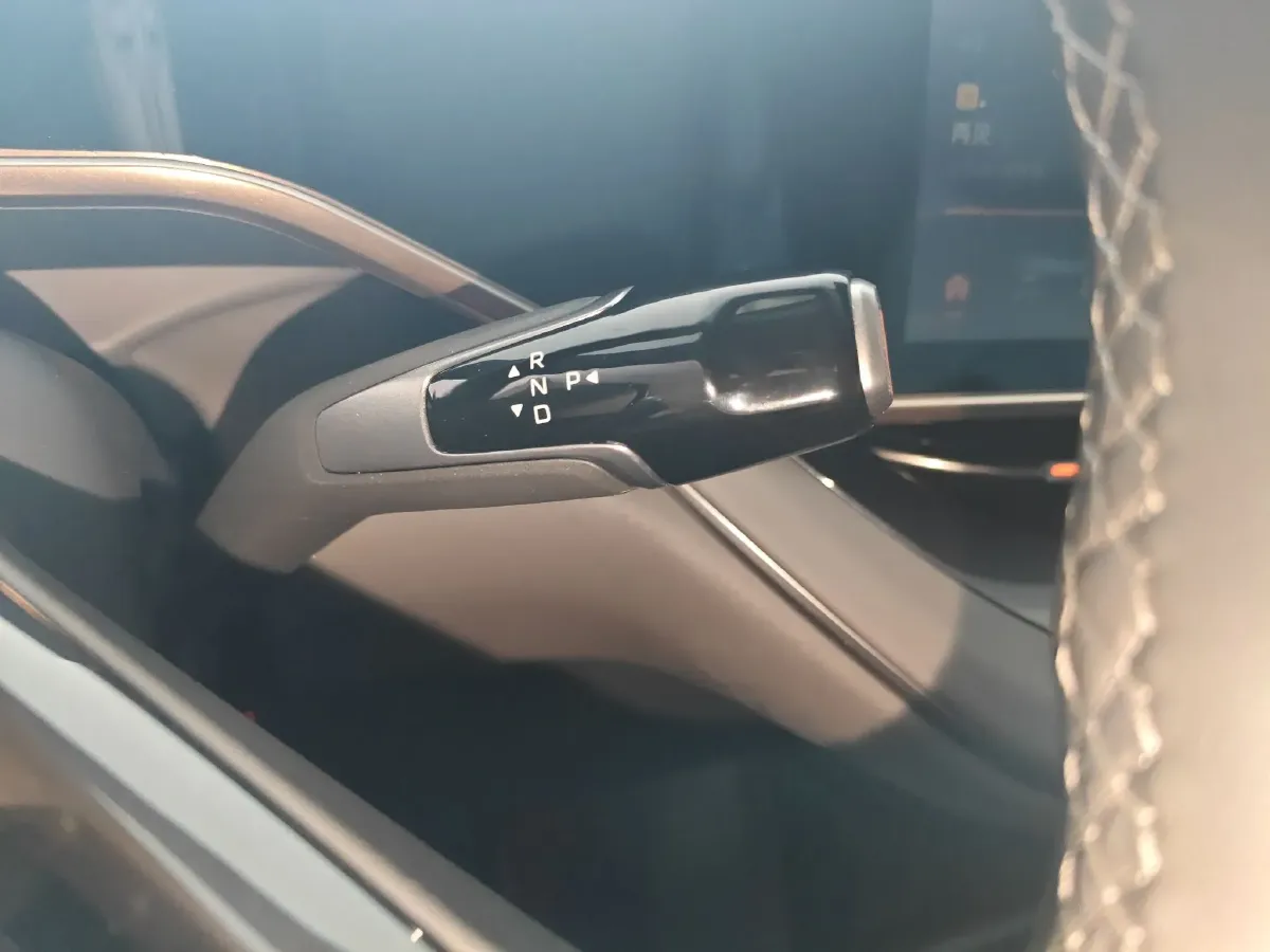 2024 HongQi EH7 BEV 111KWH,autocango,china used car exporter,china ev exporter,chinese used car exporter,chinese used ev exporter