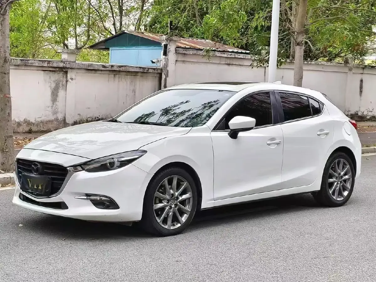 2017 Mazda 3 Axela 2.0L 158HP L4 6AT