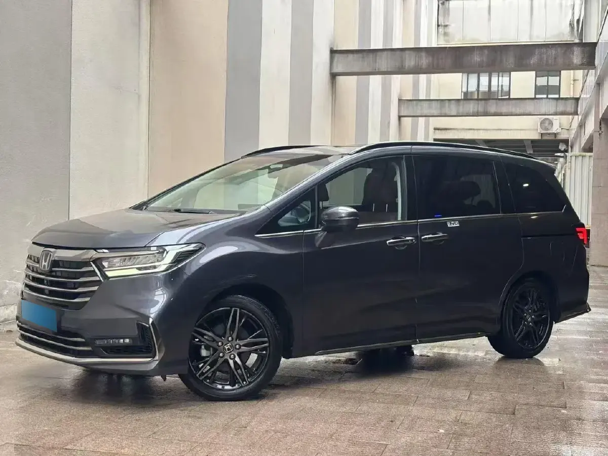 2022 Honda Odyssey 2.0L 146HP L4 E-CVT Hybrid