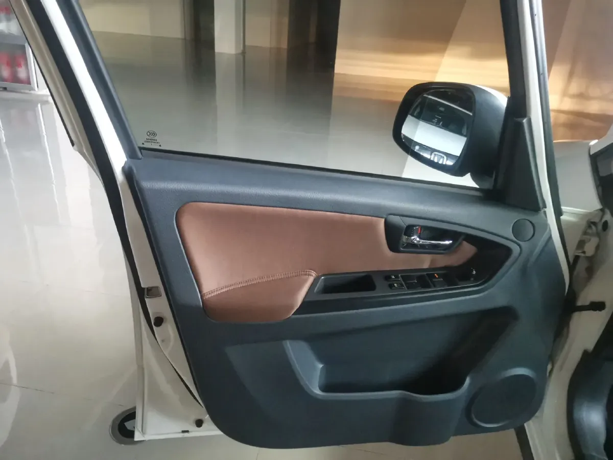 2013 Suzuki SX4 1.6L 109HP L4 4AT,autocango,china used car exporter,china ev exporter,chinese used car exporter,chinese used ev exporter