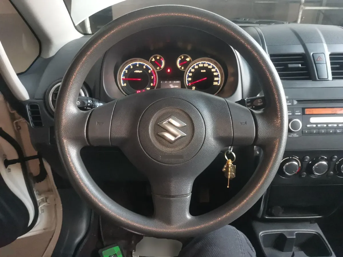 2013 Suzuki SX4 1.6L 109HP L4 4AT,autocango,china used car exporter,china ev exporter,chinese used car exporter,chinese used ev exporter