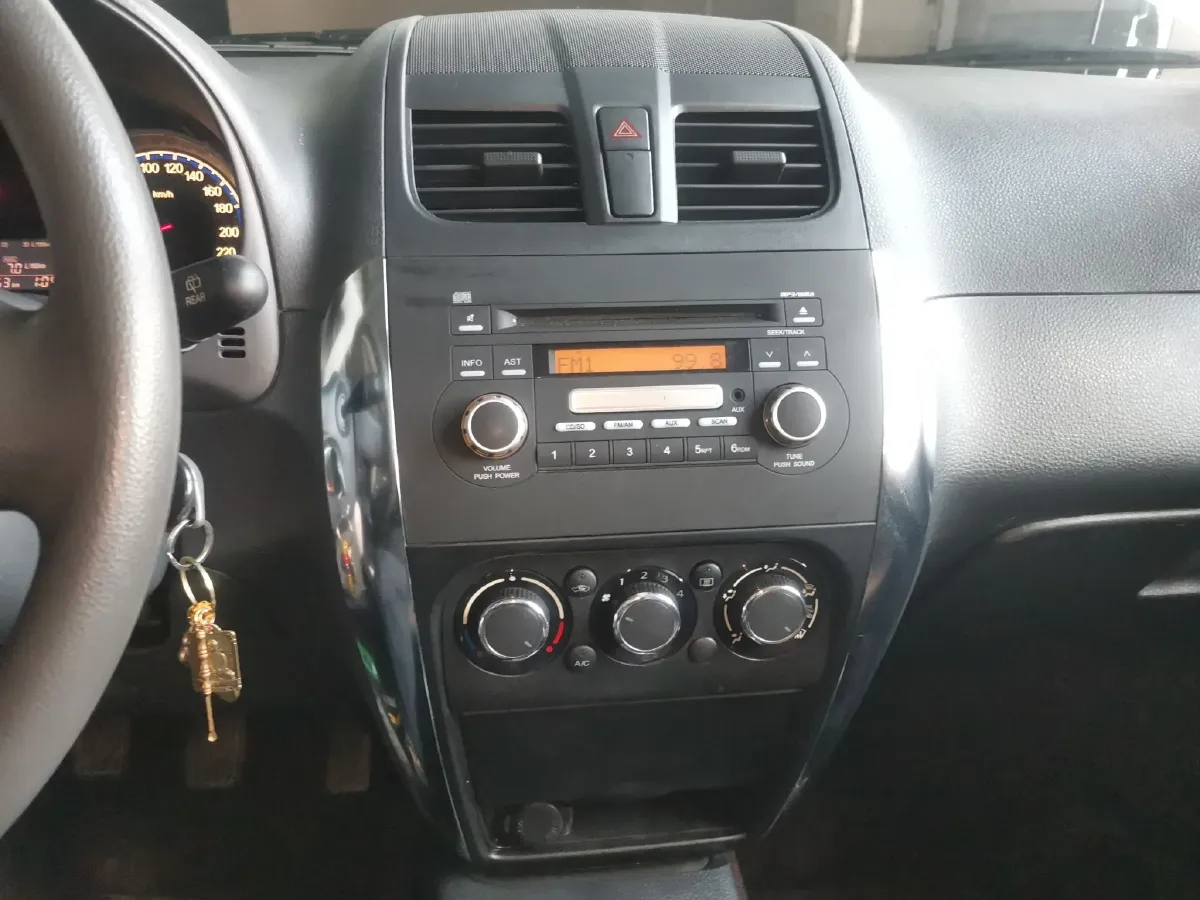 2013 Suzuki SX4 1.6L 109HP L4 4AT,autocango,china used car exporter,china ev exporter,chinese used car exporter,chinese used ev exporter