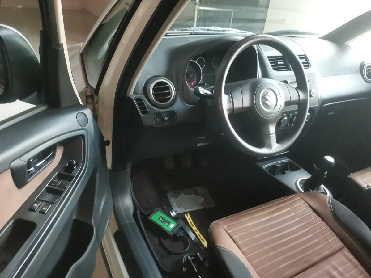 2013 Suzuki SX4 1.6L 109HP L4 4AT,autocango,china used car exporter,china ev exporter,chinese used car exporter,chinese used ev exporter