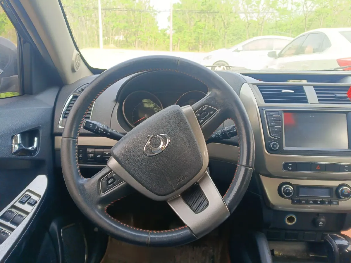 2014 Geely GX7 2.0L 141HP L4 6AT,autocango,china used car exporter,china ev exporter,chinese used car exporter,chinese used ev exporter