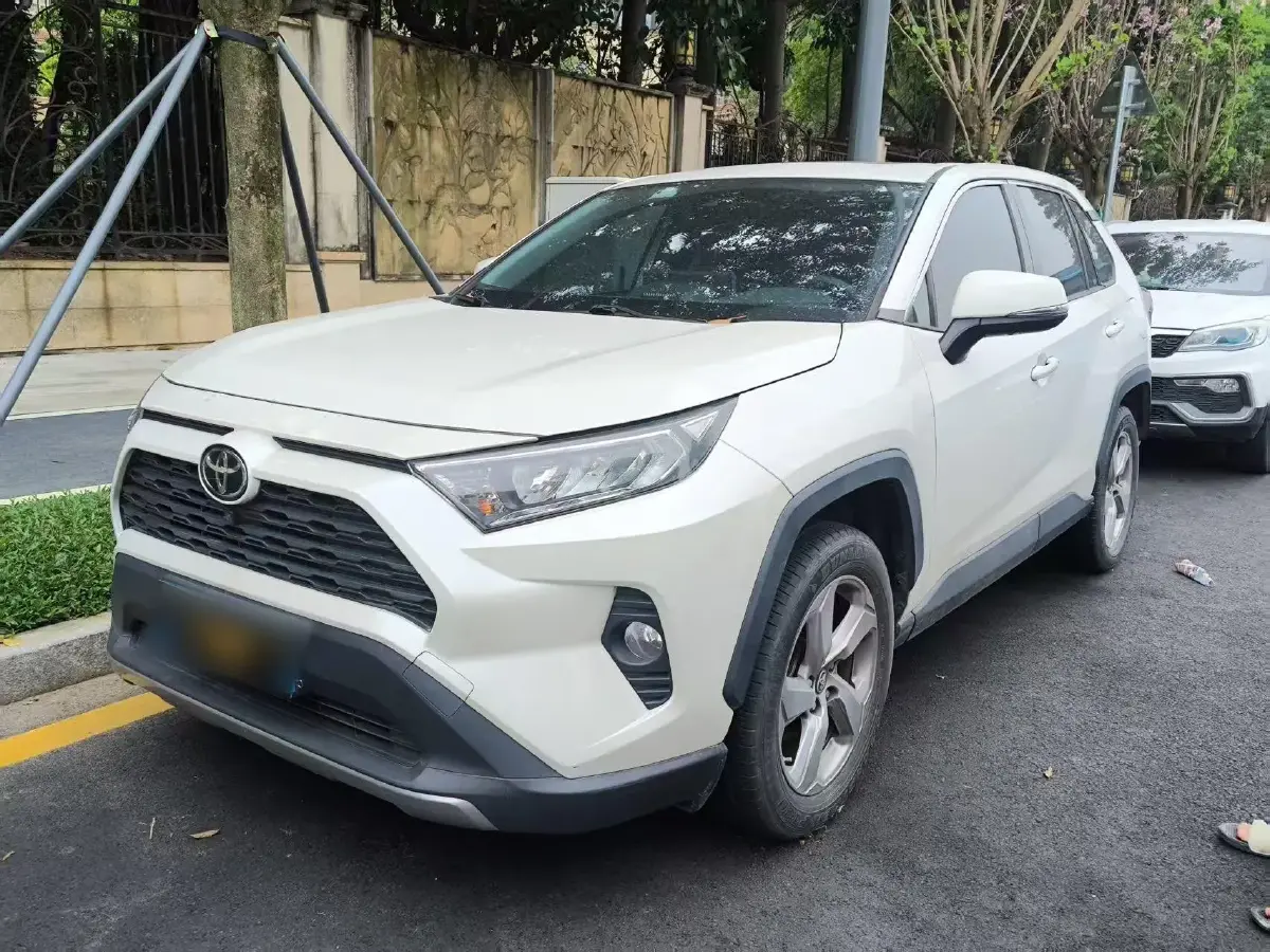 2020 Toyota RAV4 2.0L 171HP L4 CVT