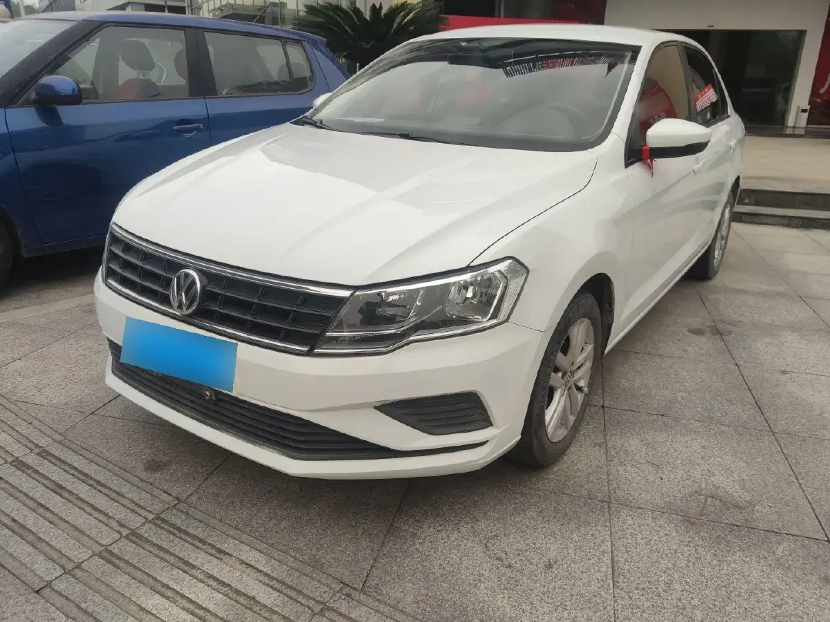 2019 Volkswagen Jetta 1.4L 90HP L4 5MT