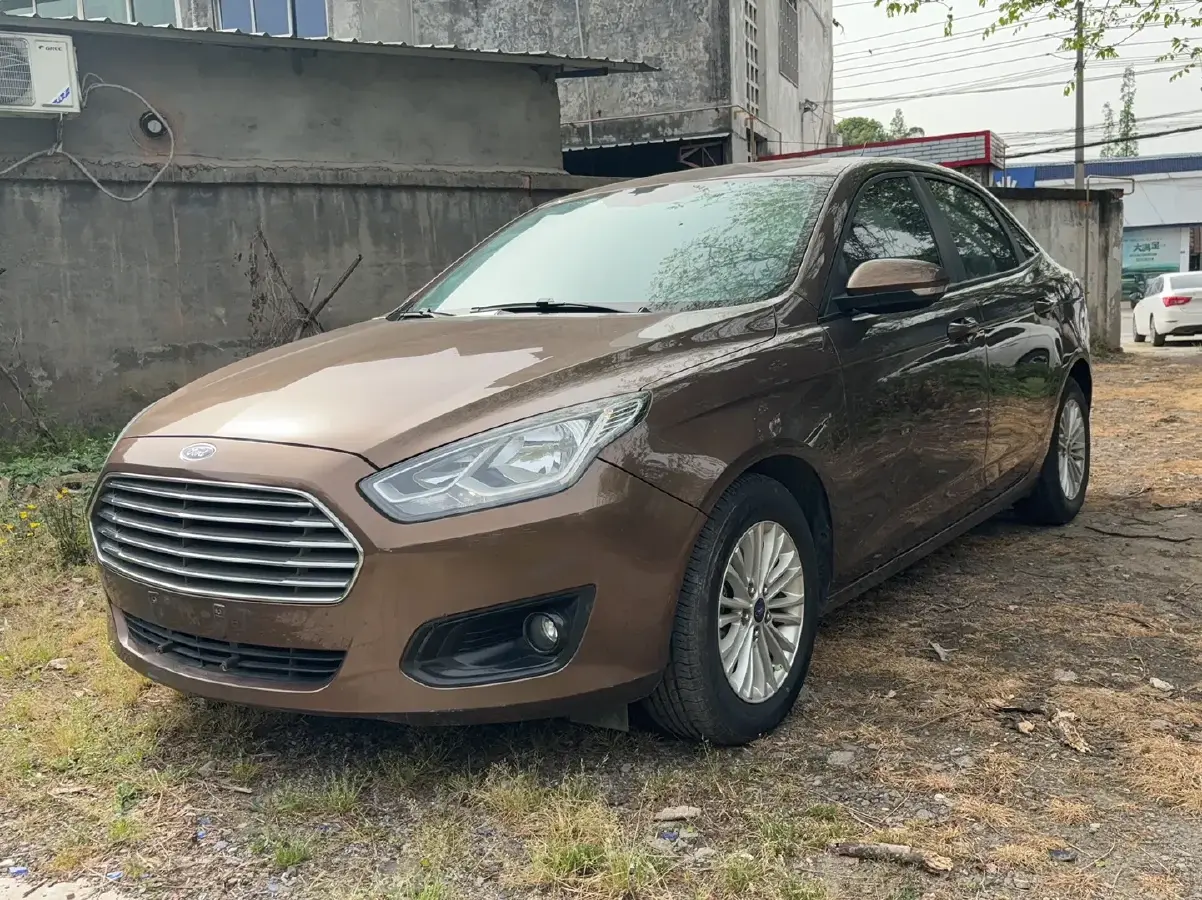 2017 Ford Escort 1.5L 113HP L4 5MT