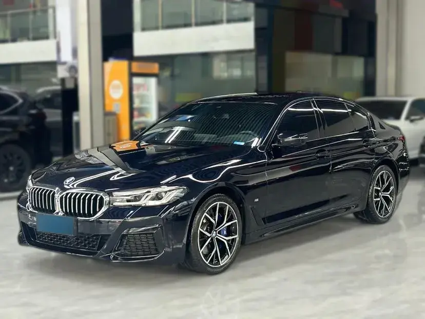 2022 BMW 5 Series 2.0T 245HP L4 8AT