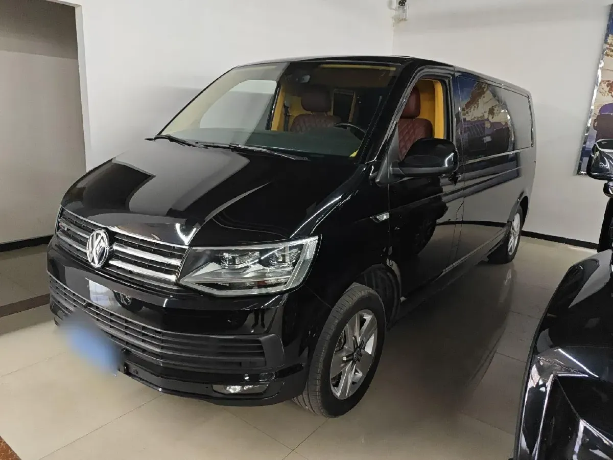 2019 Volkswagen Caravelle 2.0T 204HP L4 7DCT,autocango,china used car exporter,china ev exporter,chinese used car exporter,chinese used ev exporter