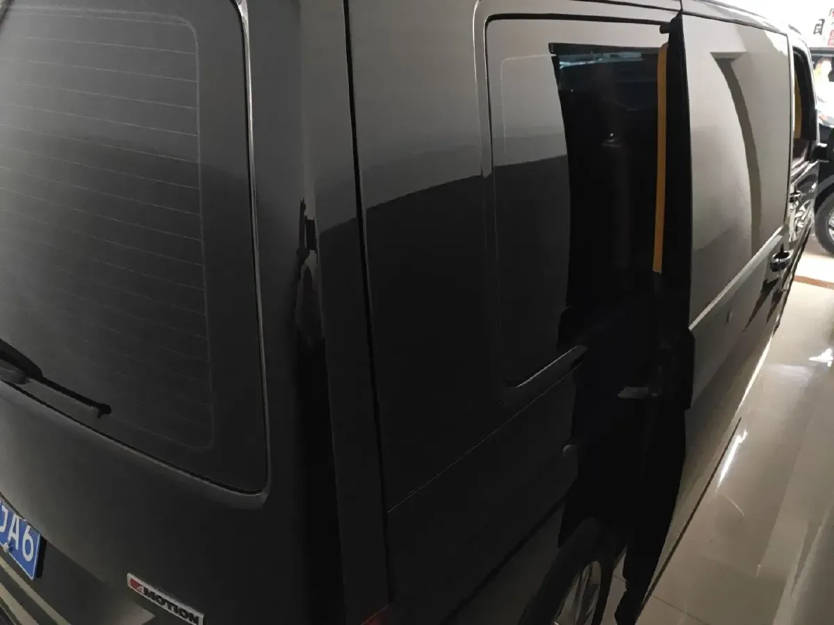 2019 Volkswagen Caravelle 2.0T 204HP L4 7DCT,autocango,china used car exporter,china ev exporter,chinese used car exporter,chinese used ev exporter