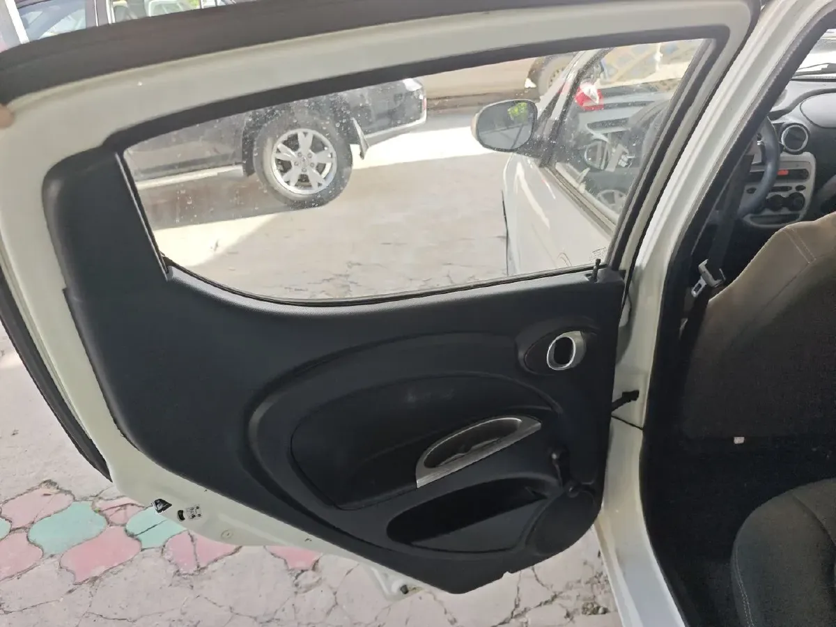 2012 ChangAn BenBen MINI 1.0L 69HP L4 5MT,autocango,china used car exporter,china ev exporter,chinese used car exporter,chinese used ev exporter