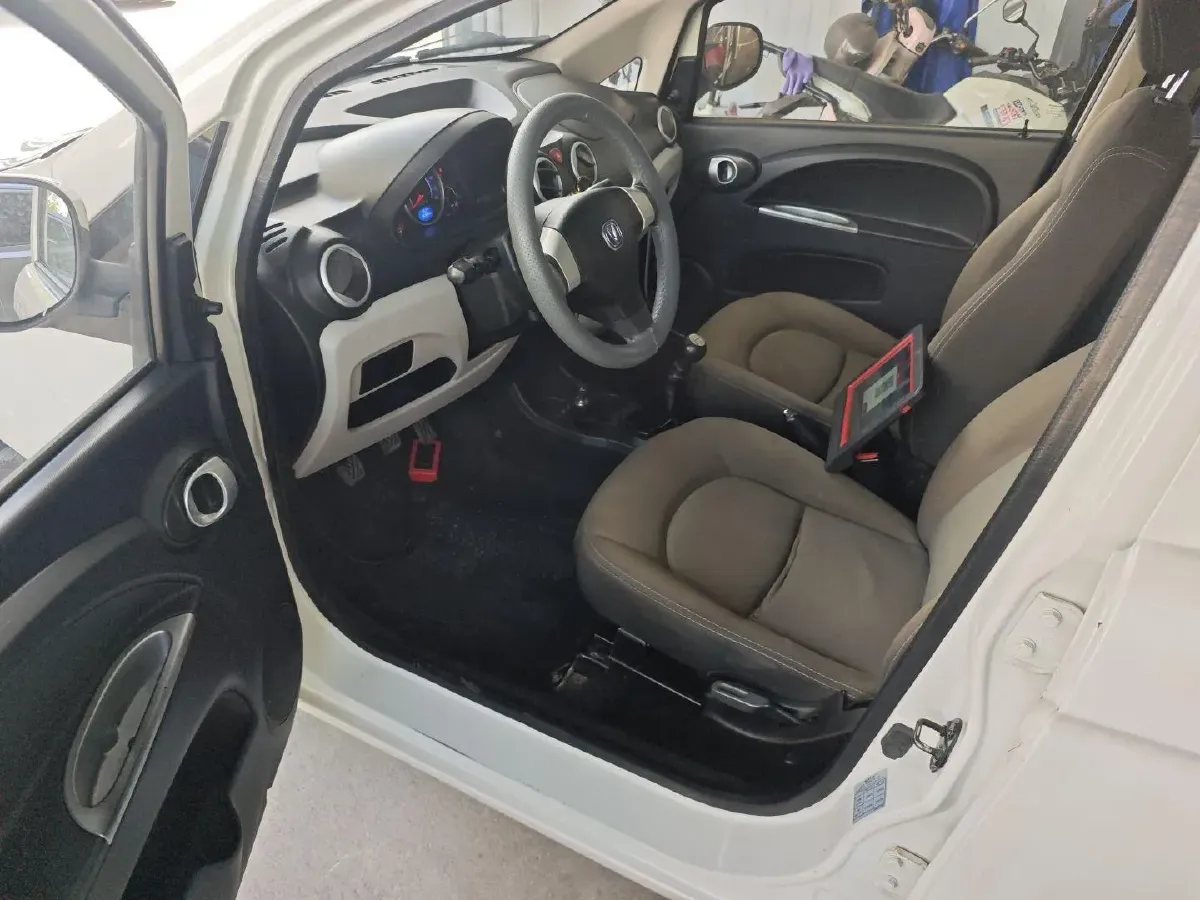 2012 ChangAn BenBen MINI 1.0L 69HP L4 5MT,autocango,china used car exporter,china ev exporter,chinese used car exporter,chinese used ev exporter