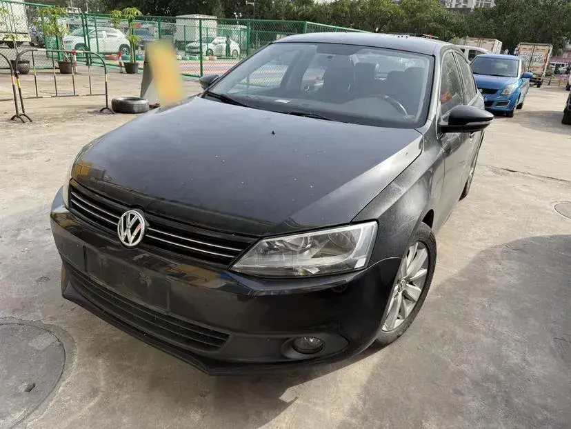2014 Volkswagen Sagitar 1.4T 131HP L4 7DCT