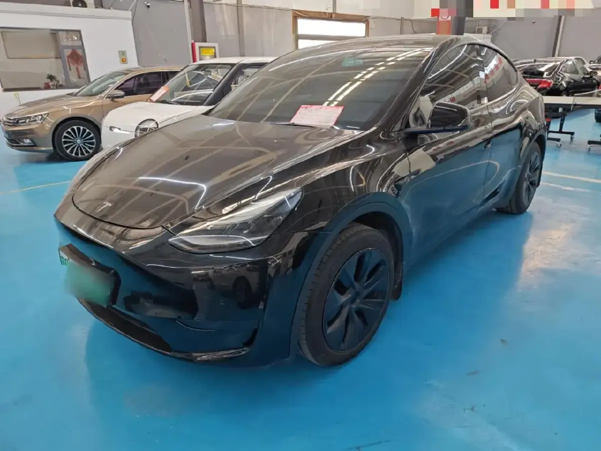 2024 Tesla Model Y BEV 60KWH