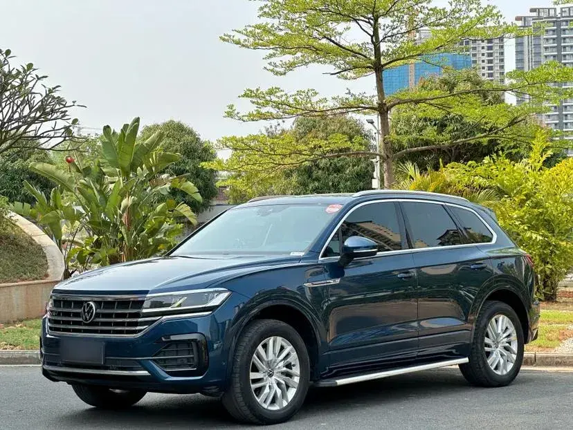2020 Volkswagen Touareg 2.0T 245HP L4 8AT