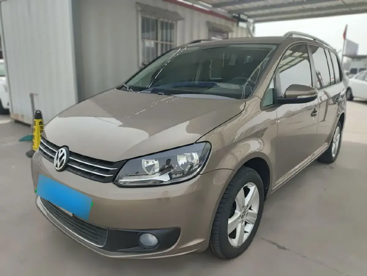 2015 Volkswagen Touran 1.4T 131HP L4 7DCT