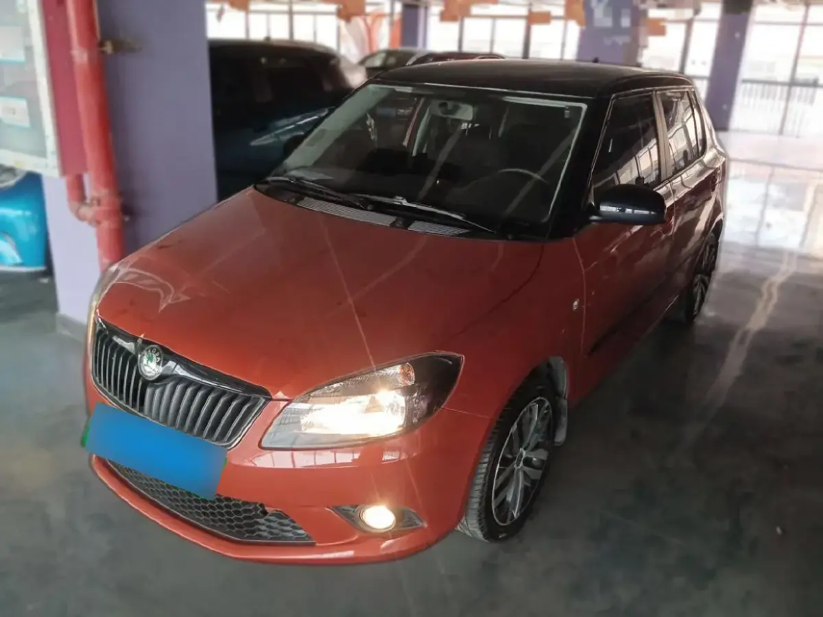 2012 Skoda Fabia 1.6L 105HP L4 6AT