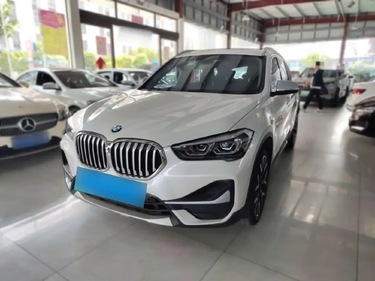 2021 BMW X1 2.0T 192HP L4 8AT