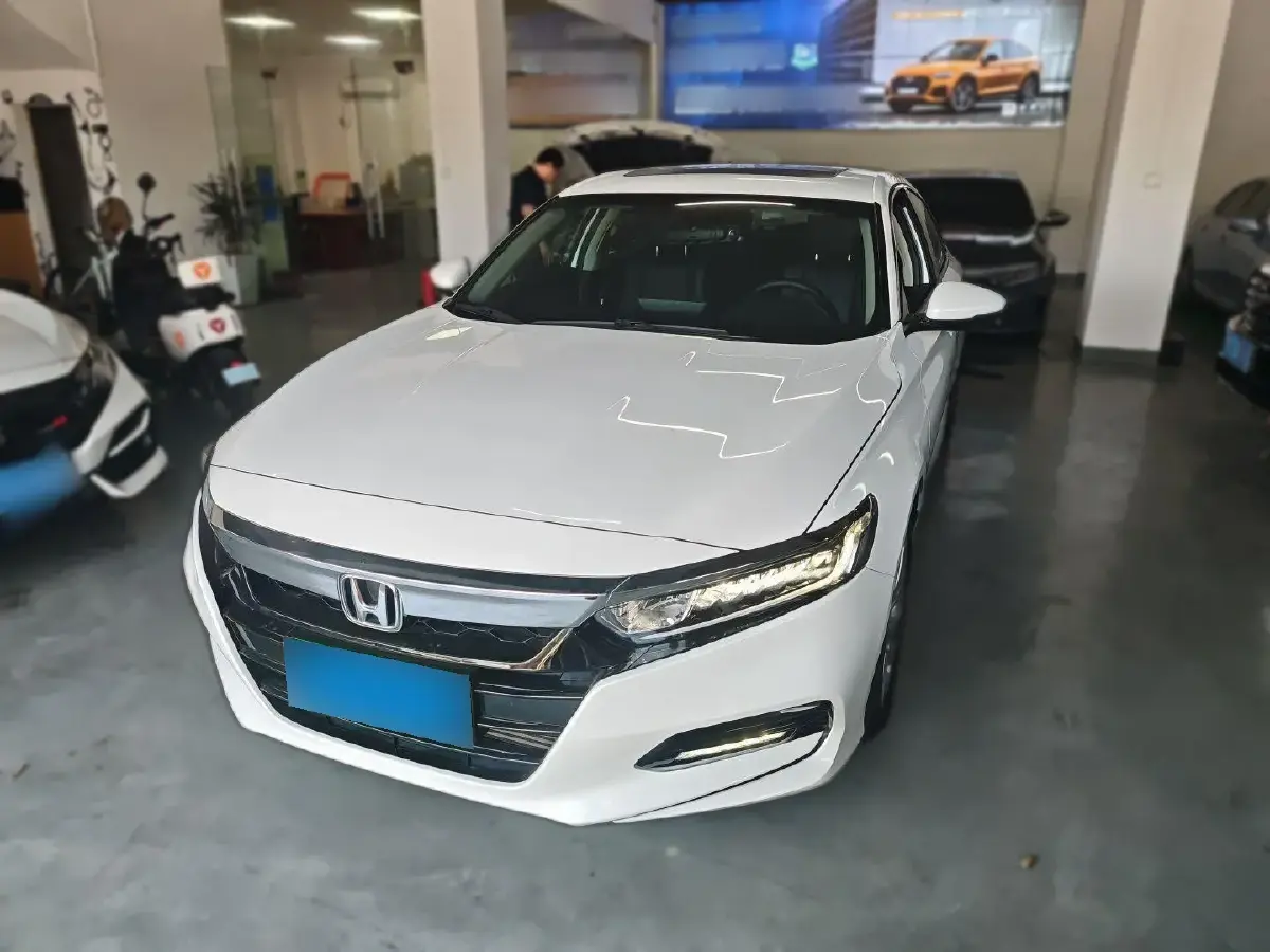 2018 Honda Accord 1.5T 194HP L4 CVT